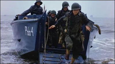 Qu'arriva-t-il à l'amiral Decoux après son jugement en France, post-guerre ?