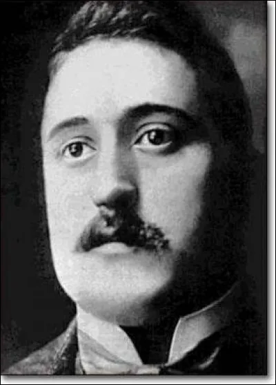 En quelle année a-t-il obtenu la nationalité française ?