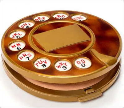 Avec qui l'entreprise collabore-t-elle dans les années 1930 ?