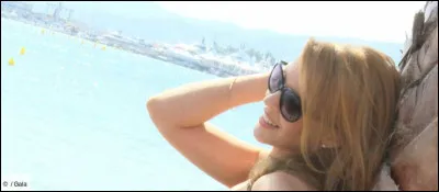 Quand une carri&egrave;re commence &agrave; battre de l'aile, les chanteuses ont un atout que les chanteurs n'ont pas, c'&eacute;tait le cas pour elle avec "Can get you of my Head" !