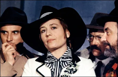 Complétez le titre du fil de Michel Audiard avec Annie Girardot : ''Elle cause plus...''.