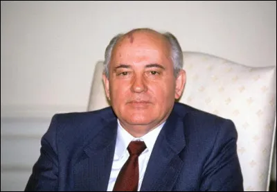 Le 19 août 1991, Gorbatchev est victime d'un coup d'État.