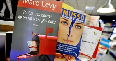 Il sort environ un livre par an :