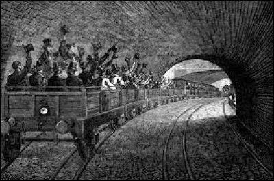 Le 10 janvier 1863, le premier métro construit au monde est mis en service. Dans quelle ville se trouve-t-il ?
