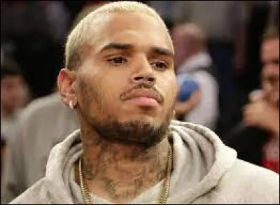 A été avec Chris Brown :