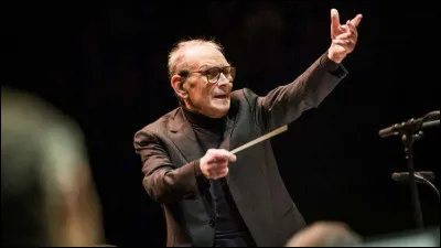 A travaillé avec le compositeur Ennio Morricone :