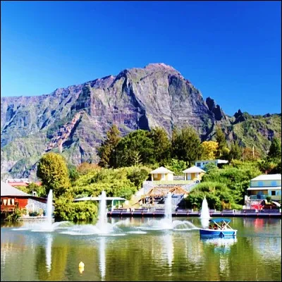 Quelle légumineuse possède des variétés notables venant du Puy, du Berry et de Cilaos en Réunion ?