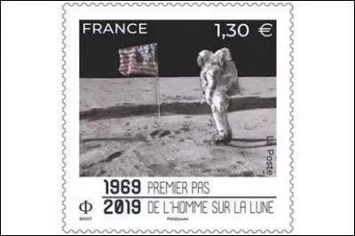 Un timbre peut aussi commémorer un évènement. Quand a eu lieu le premier pas de l'homme sur la Lune ?