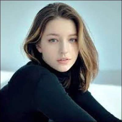 Quel est le nom de cette actrice ?