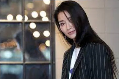 Quel est le nom de cette actrice ?