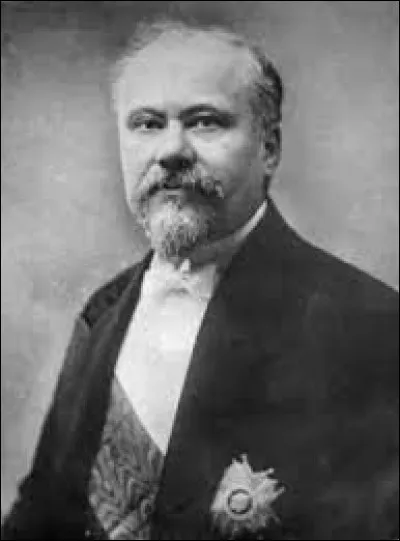 Sous quelle République française Raymond Poincaré fut-il président ?
