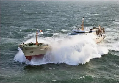 Quel est l'autre nom de la pêche au large ?
