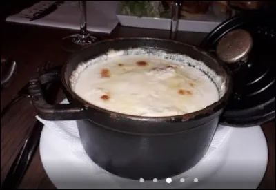 Avez-vous entendu parler de la caudière, ce plat typique qui vient du Boulonnais. Jadis, confectionnée à bord, elle faisait le bonheur des marins. Mais, qu'est-ce qu'une caudière au goût de mer salé ?