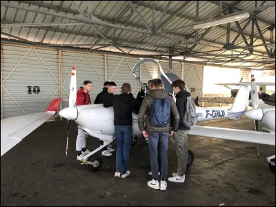 Enfin, si tu en avais l'occasion, passerais-tu le BIA (Brevet d'Initiation à l'Aéronautique) ?