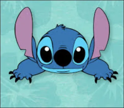 Lilo croyait que Stitch était quel animal lors du premier film ?
