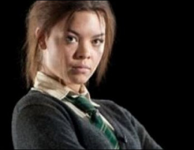 Pansy Parkinson - Elle est préfète.