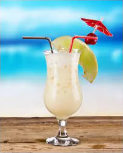 Quel alcool ajoute-t-on dans la recette du cocktail "piña colada" ?