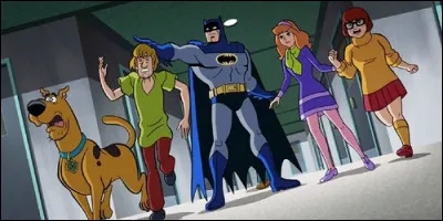 Dans "Scooby-Doo et Batman : L'Alliance des héros", les membres de Mystère et Compagnie découvrent la véritable identité de Batman.