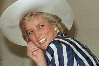 Lady Diana avait pour titre "princesse de ...".