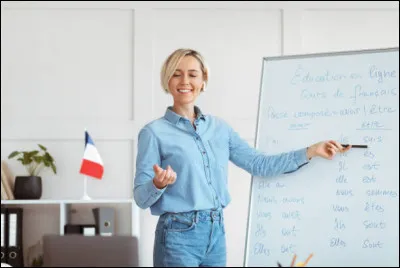 Donne le terme scientifique qui désigne la différence de poids des corps des objets de la Lune.