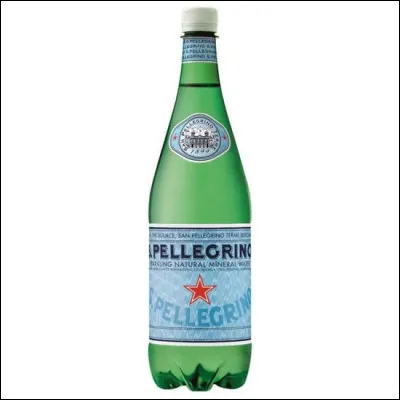 La ''San Pellegrino'' est une eau gazeuse.
