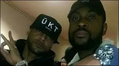 Damso aussi était passé dans l'écurie 92i, mais ça ne s'est pas passé comme prévu. Booba a néanmoins affirmé s'être "acheté deux sons-mais avec l'argent d'Ipséité", le deuxième album de Damso, sur un de ses morceaux. Mais sur lequel affirme-t-il cela ?