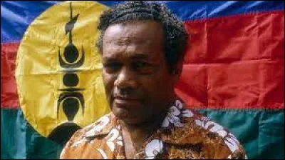Quel dirigeant du FLNKS est assassiné en Nouvelle-Calédonie en mai 1989 ?