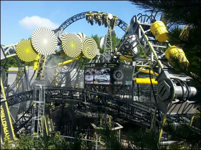 The Smiler, des records battus ! Ce coaster a battu les records de nombre d'inversions sur des montagnes russes ! Combien d'inversions y a-t-il ?