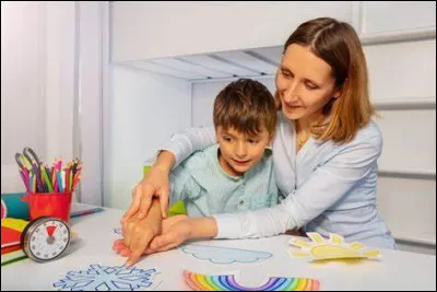 En quelle année l'autisme infantile a-t-il été appelé « trouble envahissant du développement » ?