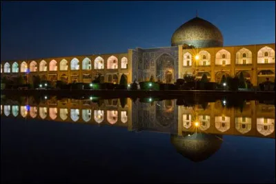 Laquelle de ces espèces aquatiques vit au sein du lac d'Ourmia ?