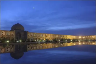 Quel roi a conquis l'Iran en 331 avant Jésus-Christ ?