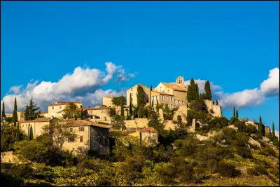 &Agrave; peine plus &eacute;tendu que le pr&eacute;c&eacute;dent, c'est le quatri&egrave;me plus petit avec 3 567 km&sup2;, pour une population de 561 000 habitants :