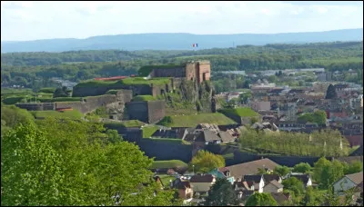 Le Territoire de Belfort, plus petit d&eacute;partement par la superficie, avec 609 km&sup2;, constituait initialement une partie d'un autre d&eacute;partement : lequel ?