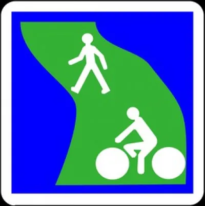 Qu'indique ce panneau vert ?