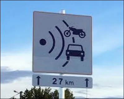 Ce panneau bien connu des automobilistes signale :