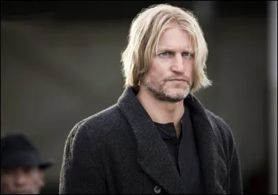 Quelle est la premi&egrave;re chose que Haymitch envoie &agrave; Katniss dans l’ar&egrave;ne ?