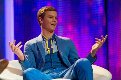 Comment s’appelle le gar&ccedil;on du district 1 ?