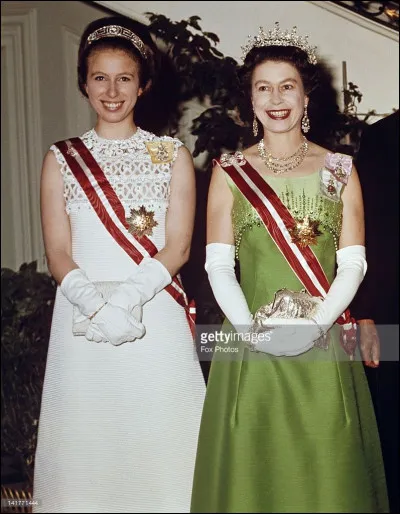 En quelle année naît la princesse Anne, l'unique fille d'Élisabeth et de Philip ?