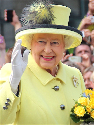Quel est le nom complet de la reine Élisabeth II ?