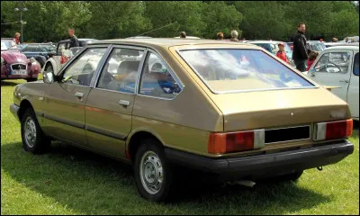 Cette auto va connaître une courte carrière malgré ses atouts. Quel est son nom ?