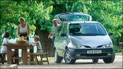 Quel est ce modèle des années 90 qui va rencontrer le succès sur plusieurs générations ?