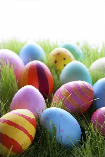 Sur la pelouse duquel de ces monuments une course des ufs de Pâques est-elle pratiquée depuis que Lucy Webb Hayes en a donné l'idée ?