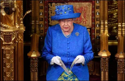 Avec quel personnage fictif la reine a-t-elle pris le thé à l'occasion de son jubilé ?