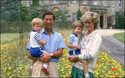 A été opéré quand il était enfant d'une fracture du crâne :