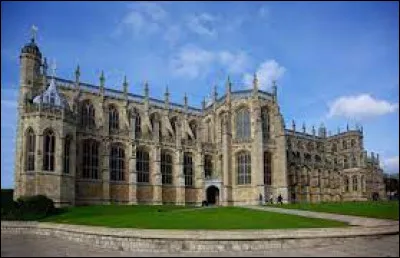 S'est marié dans la chapelle Saint-Georges du château de Windsor :