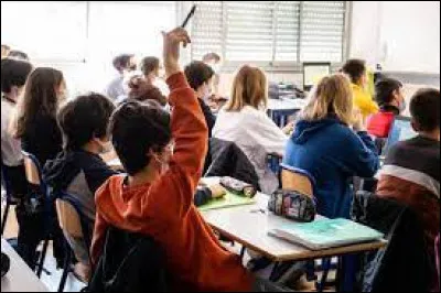 À quel âge passe-t-on en classe de 4e sans sauter de classe ?