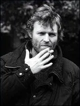 Gilles Bhat. Ralisateur franais qui a eu plus de succs  la tl qu'au cinma. On lui doit plusieurs pisodes de...