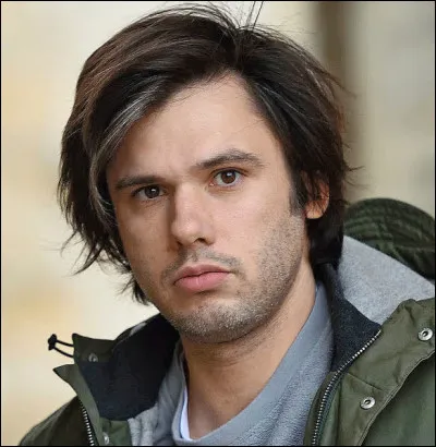 Quel chanteur de rap est originaire d'Alençon ?