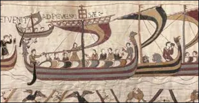 Toujours dans le Calvados, dans quelle ville y a-t-il une tapisserie longue d'environ 70 mètres et inscrite au patrimoine mondial de l'UNESCO ?