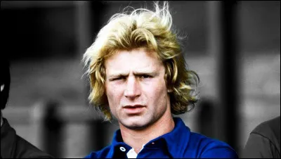 En 1988, le rugbyman Jean-Pierre Rives rencontre une personnalité du spectacle tout à fait inattendue !